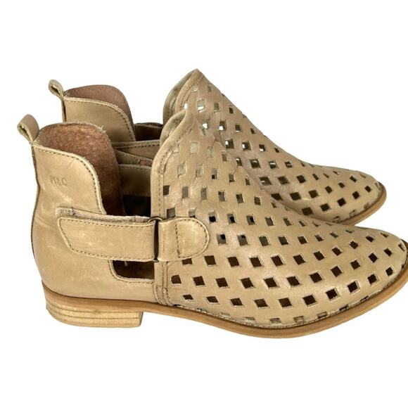 Anthro Musse & Cloud Caila Taupe Cutout Western Flat Ankle Booties Sz 38 / 7.5 - Picture 6 of 10